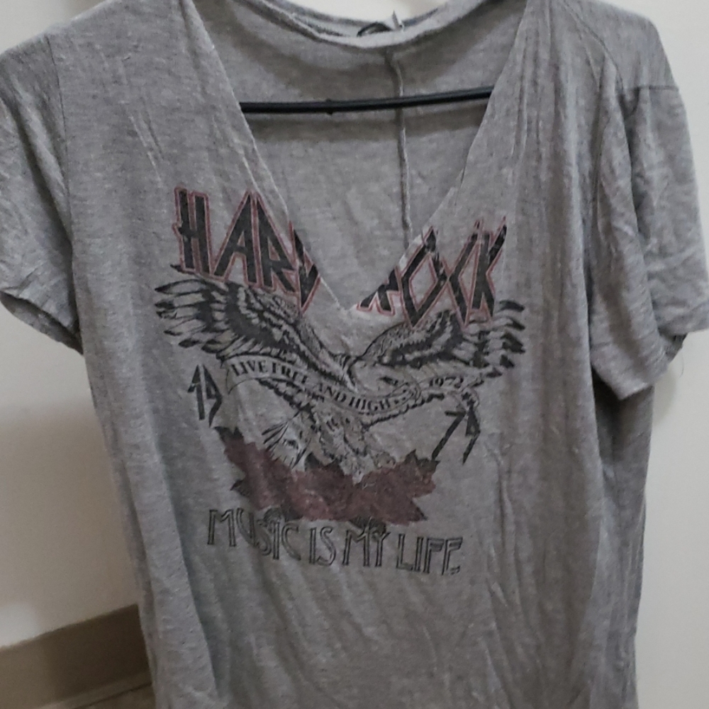 Cute V Neck womens shirt size XL